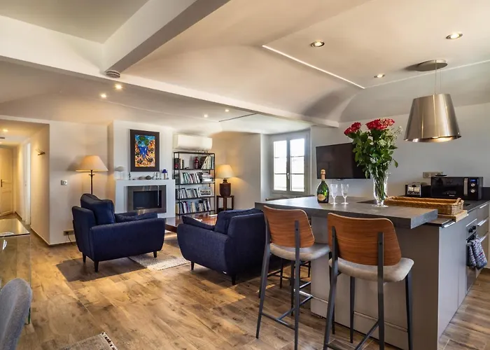 Spacieux Pour 6p Vue Vieil *